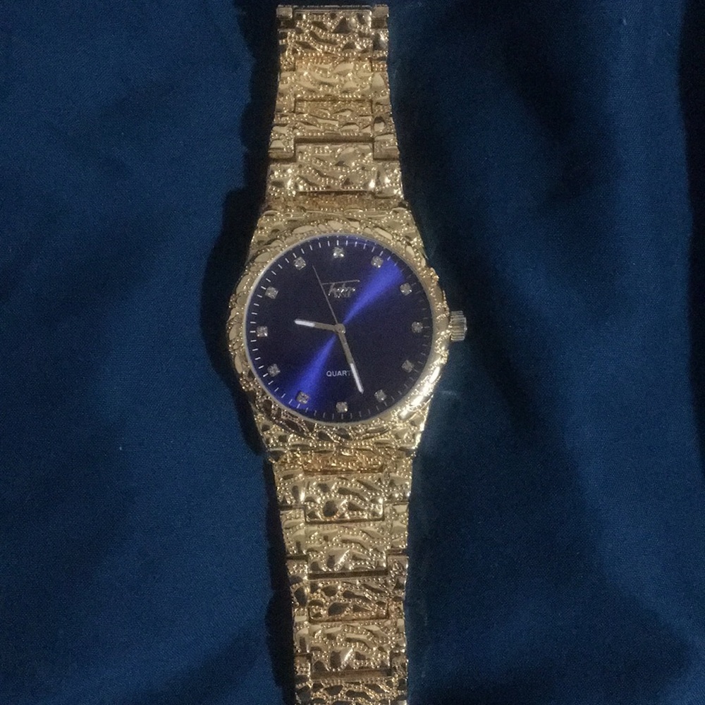 Men’s Techno pave watch